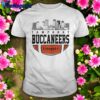 tampa bay buccaneers nfl 2025 city skyline t shirt 1 wacwh6