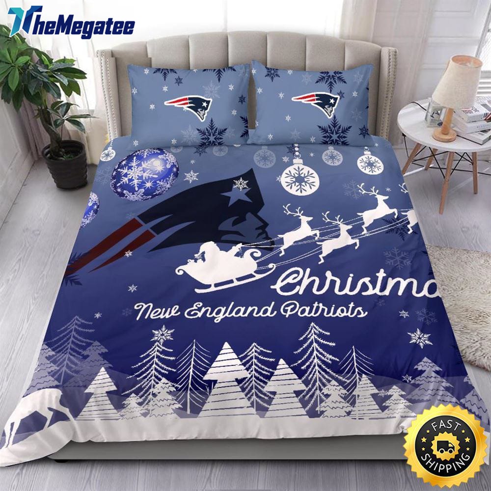 NFL New England Patriots Bedding Sets Santa Claus Sleigh And Reindeer Christmas Quilt Bedding Sets 2025 NFL New England Patriots Bedding Sets Santa Claus Sleigh And Reindeer Christmas Quilt Bedding Sets 2025